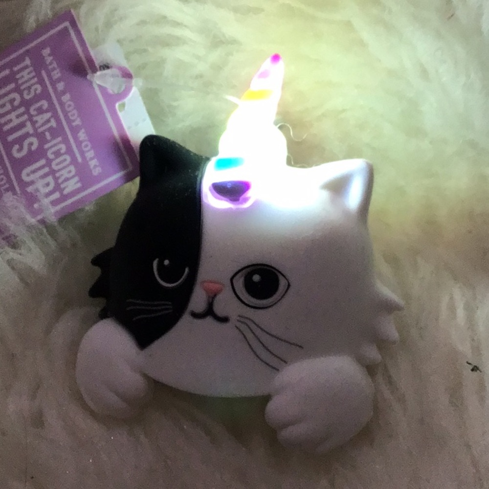 BATH BODY CAT ICORN SANITIZER HOLDER - Picture 2 of 2
